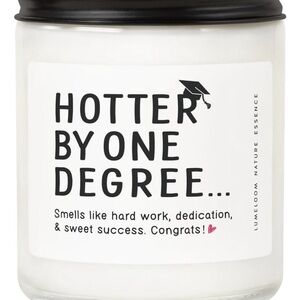 Lumeloom Graduation Scented Candle